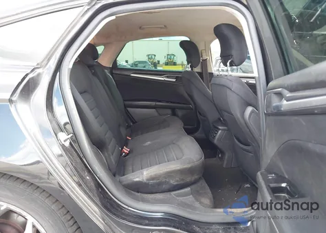 2013 Ford Fusion Se z USA, uszkodzony, nr VIN 3FA6P0H7XDR338220